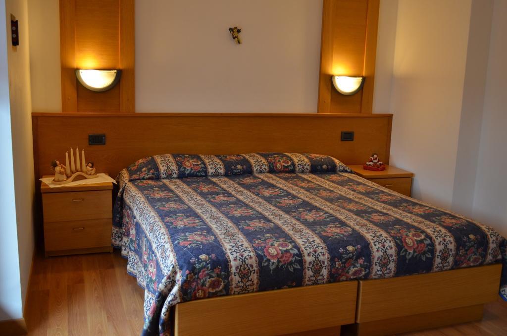 Residence Antares Andalo Quarto foto